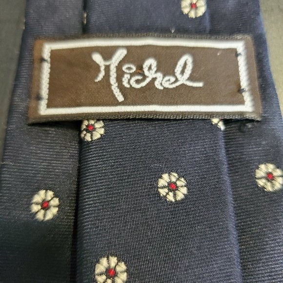 Lot of 11 Brand Name Men's Ties 100% Silk Nicole Miller X'Andrini Geoffrey Beane - Picture 6 of 12